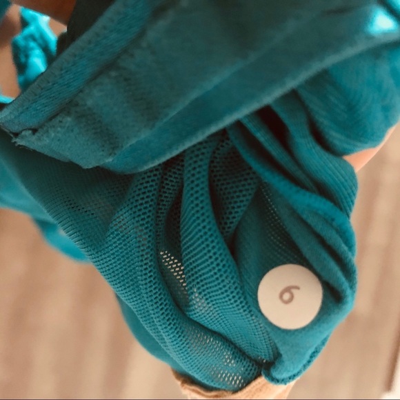 LULULEMON Free Ya Tank Teal Top size 6 - Picture 7 of 7